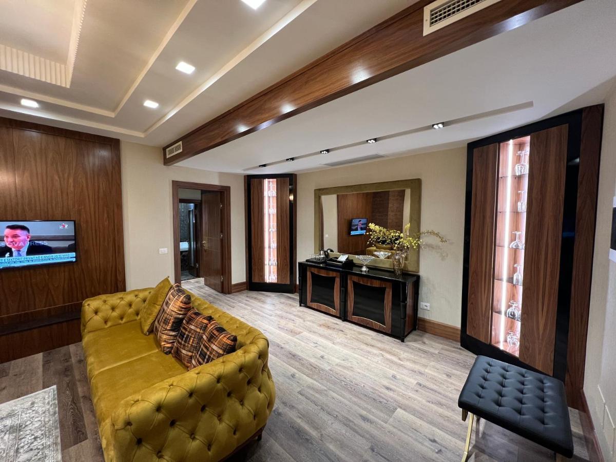 Hotel Golden Palace Shkoder Exterior photo