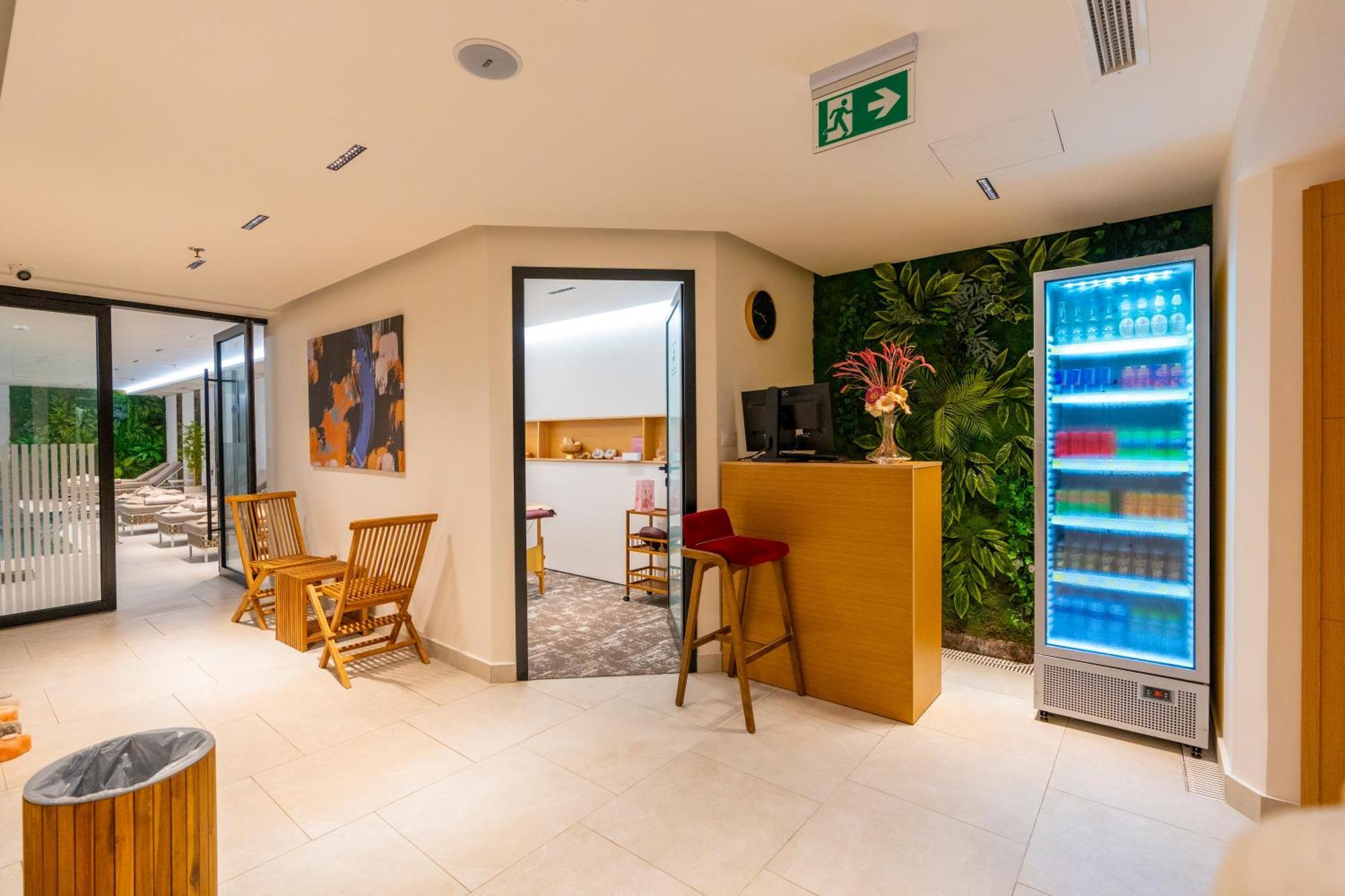 Hotel Golden Palace Shkoder Exterior photo